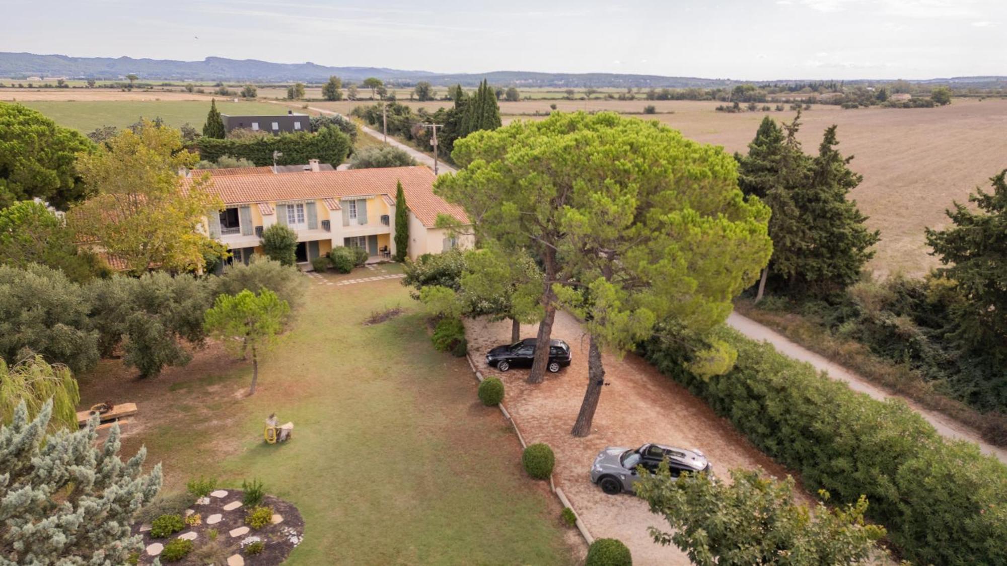 Logis Hotel Des Granges Arles Exterior photo