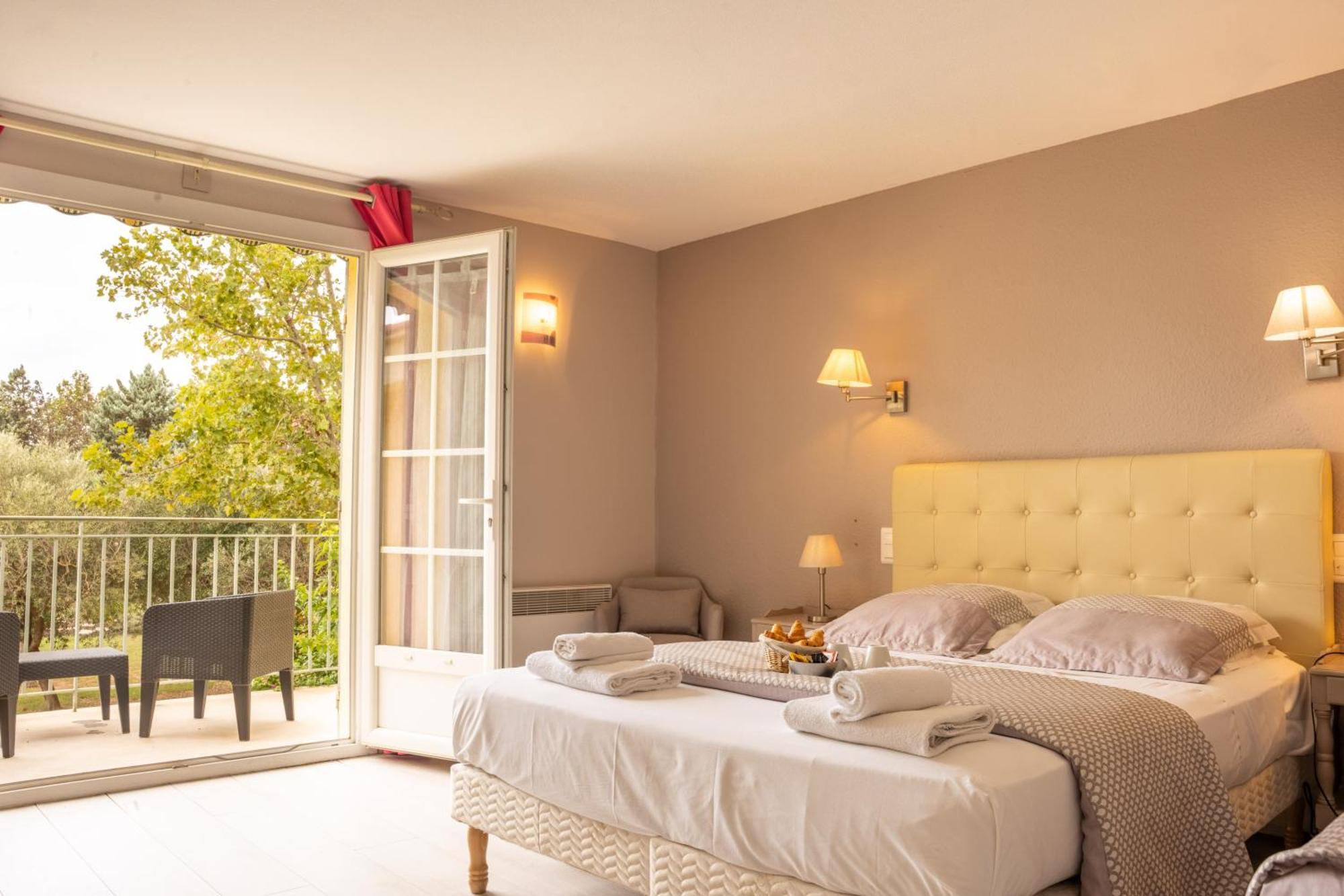 Logis Hotel Des Granges Arles Exterior photo