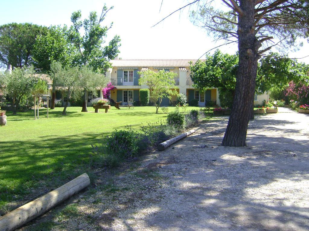 Logis Hotel Des Granges Arles Exterior photo