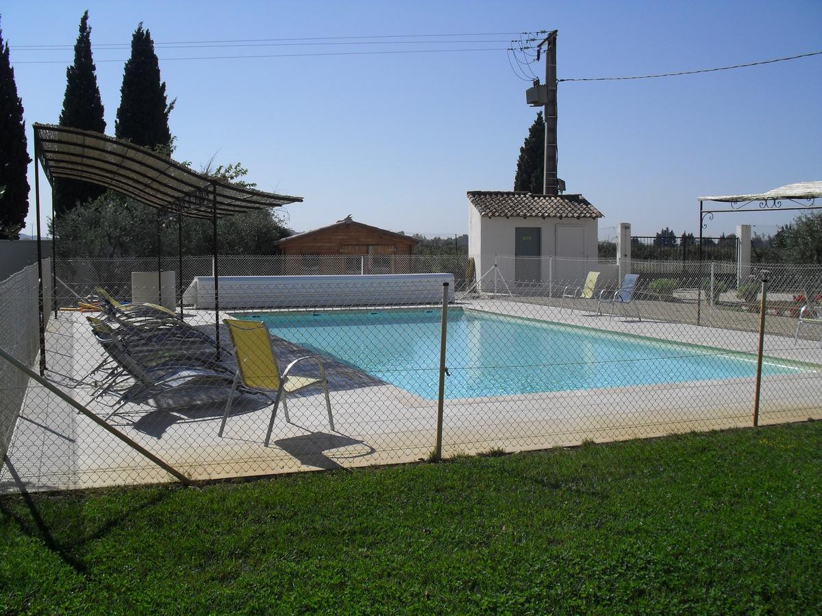 Logis Hotel Des Granges Arles Exterior photo