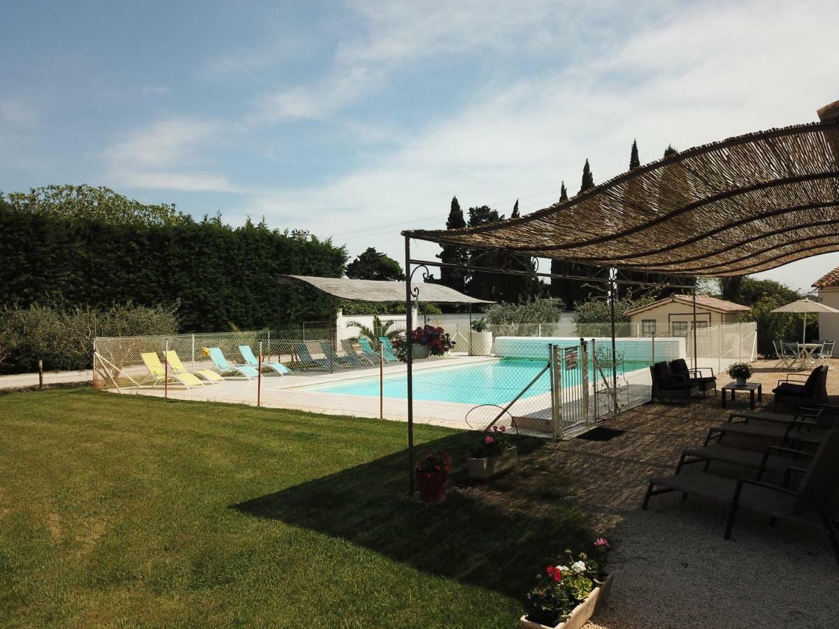 Logis Hotel Des Granges Arles Exterior photo