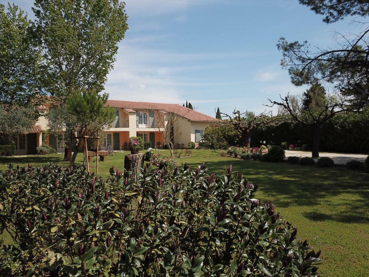 Logis Hotel Des Granges Arles Exterior photo